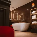The Duke 5*